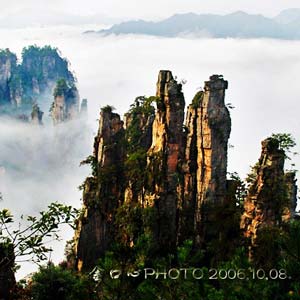 休閑自駕L線：張家界、袁家界、天子山、寶峰湖、猛洞河漂流、芙蓉鎮(zhèn)三晚四日游